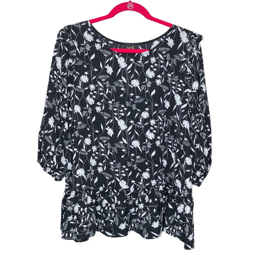 Anthropologie XL W5 Concepts Black White Floral Ruffle‎ Hem Stretch Crepe Top